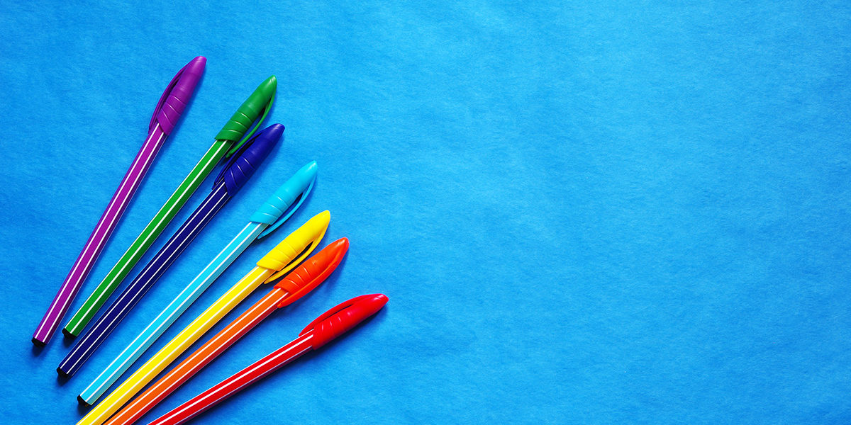 Kolorowe długopisy reklamowe – które z nich przyciągają uwagę?